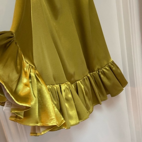 Mac Duggal Keyhole High Neck Satin Ruffle Hem Mini Dress Apple Green - Picture 6 of 7